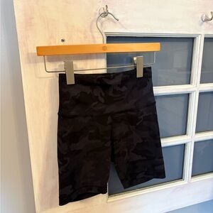 Lululemon Align High-Rise Short 6” Size 4
